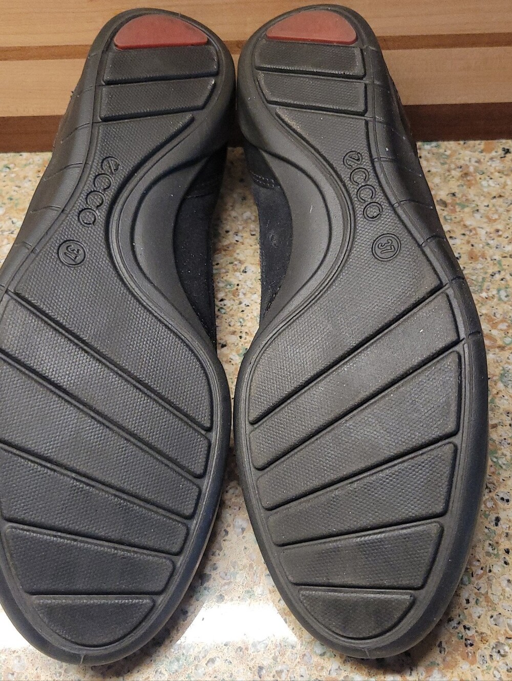 Ecco Black Slip On Euro Size 37 - Picture 8 of 8